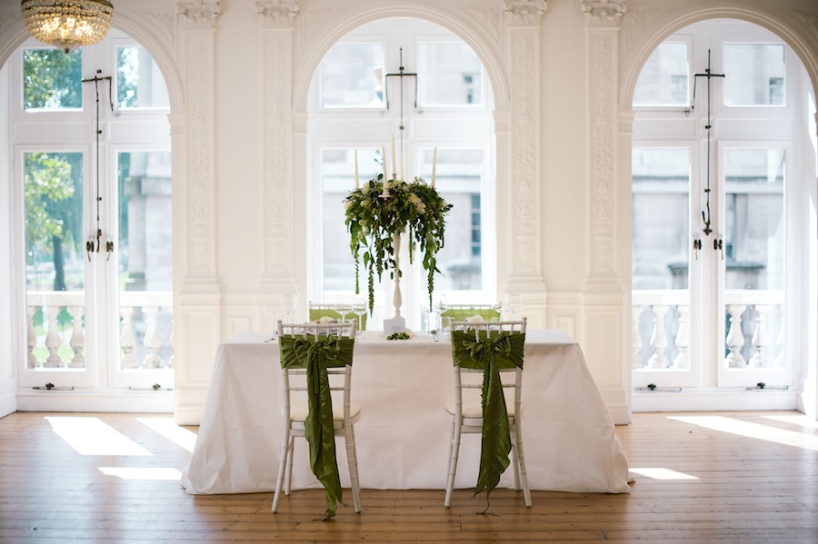 Contemporary Green & White Styled Shoot featured on BLOVED WEDDINGS BLOG